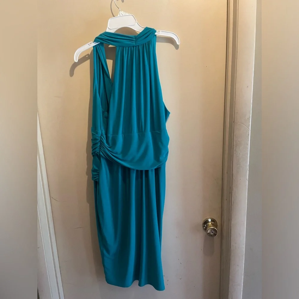 Evan Picone Sz 16 sleeveless blue/green dress criss cross neckline ruched waist - Picture 2 of 6